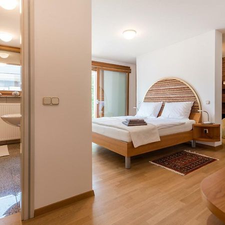 Rozna Dolina Apartment Ljubljana Eksteriør bilde