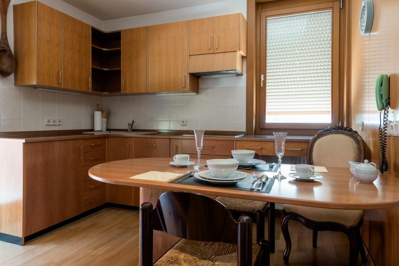 Rozna Dolina Apartment Ljubljana Eksteriør bilde